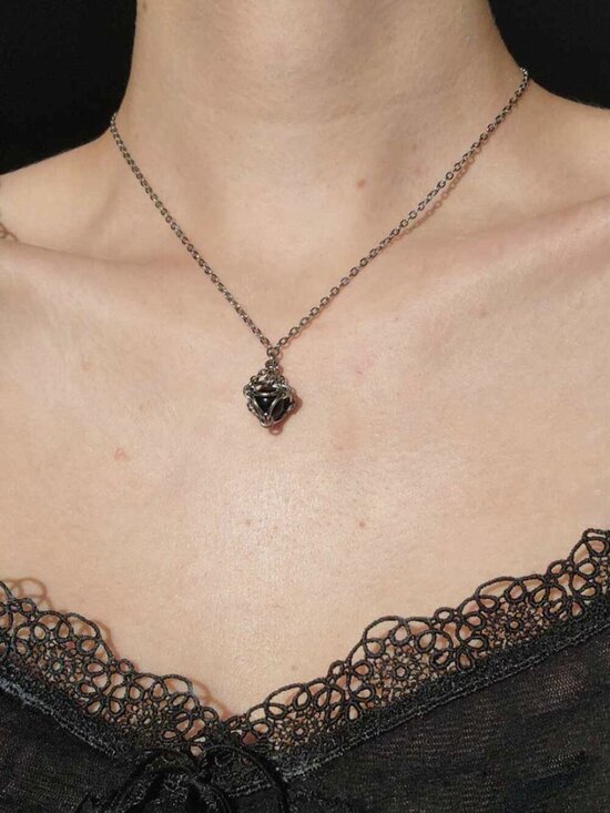 Handmade Jewelry - Black and silver goth necklace with a small silver chain